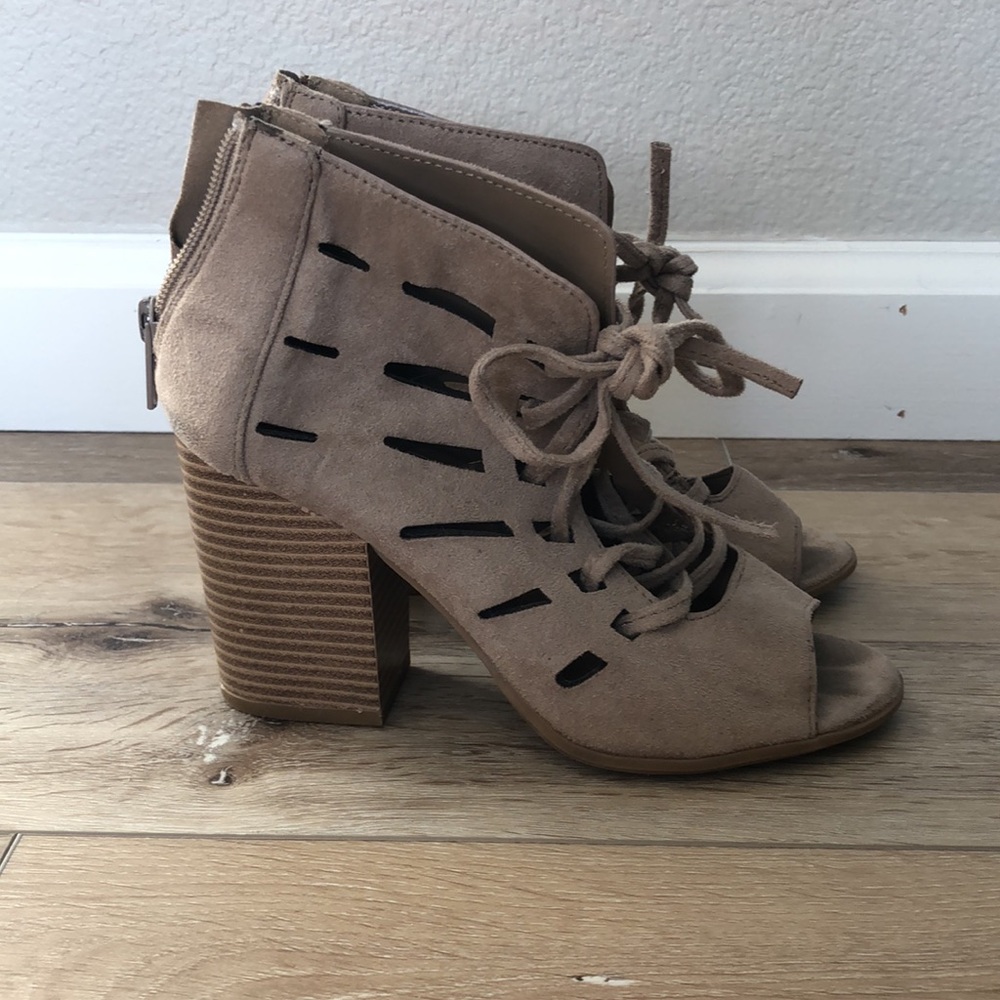 Taupe/Tan Laced Booties